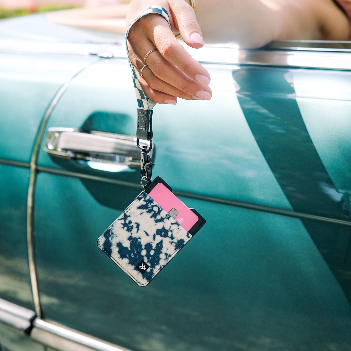 Vertical Wallet - BODHI